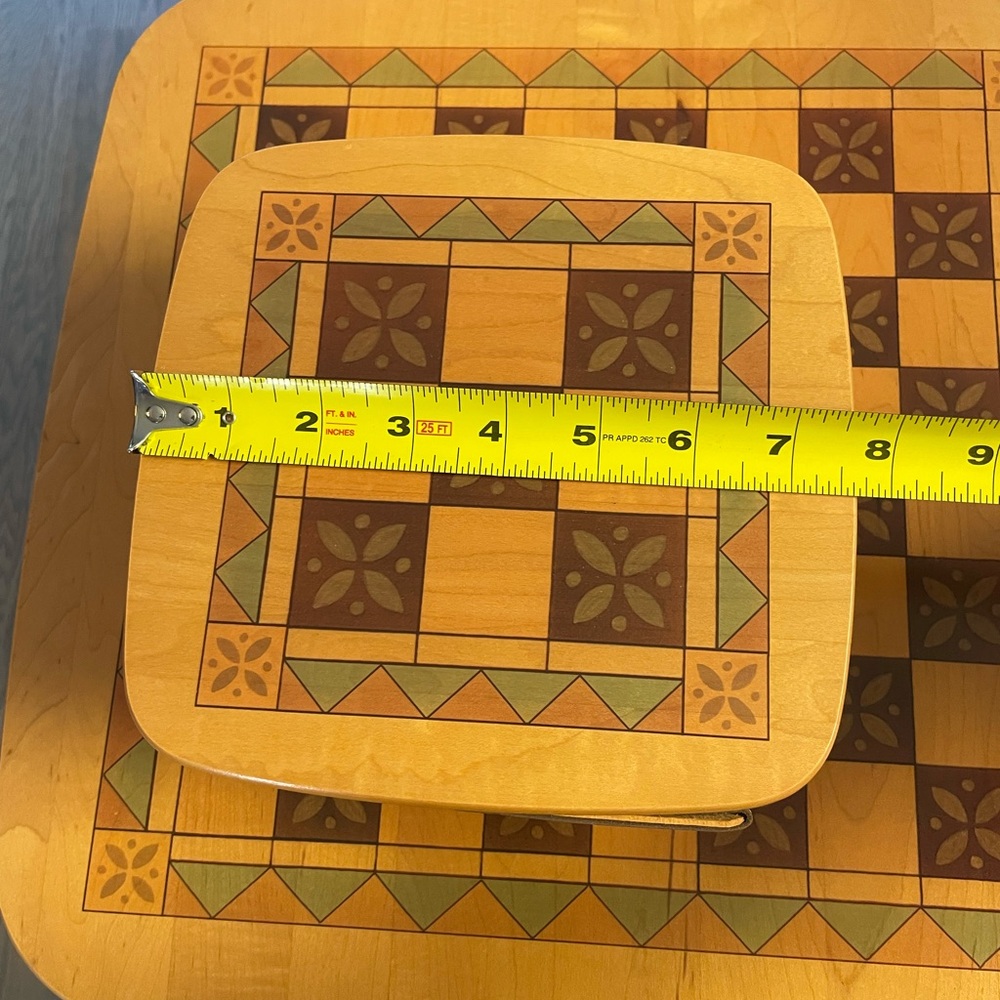 Longaberger Large checkerboard basket & Small tic tac toe basket w/ game pieces - Picture 15 of 16